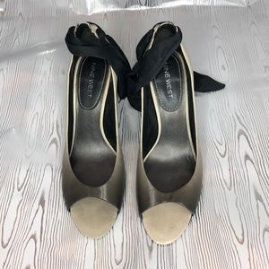 Nine West Black and White Ombre Wedge Ankle tie